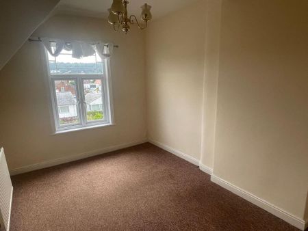 3 bedroom flat to rent - Photo 4