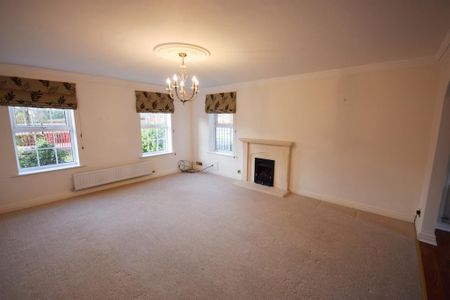 4 bedroom detached house to rent - Photo 3