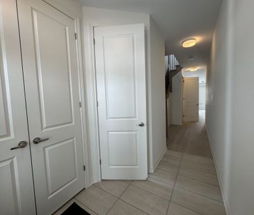 For Lease - 68 Sanderson Drive, Kawartha Lakes, Ontario - Photo 2