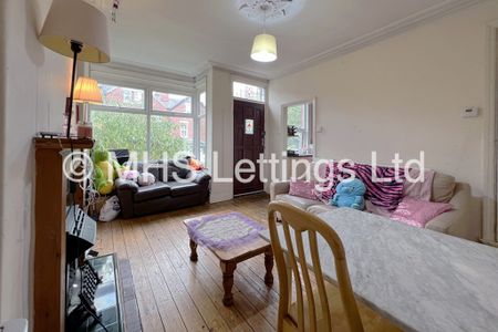 3 Bedroom Mid Terraced House for rent in St. Anns Mount - Photo 2