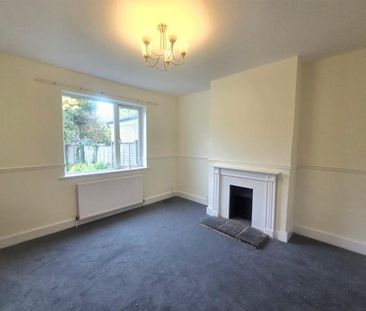 3 bedroom semi-detached house to rent - Photo 2