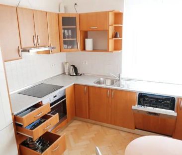 Pronájem plně vybaveného cihlového bytu 1+1 o výměře 52,3 m - Photo 2