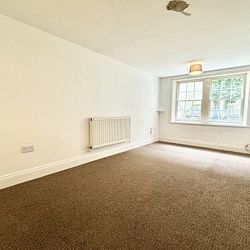 Fort Crescent, Margate, CT9 1HX, Kent - Photo 2