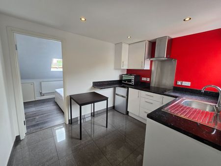Studio Flat, Penshurst Road, CR7 - Photo 5