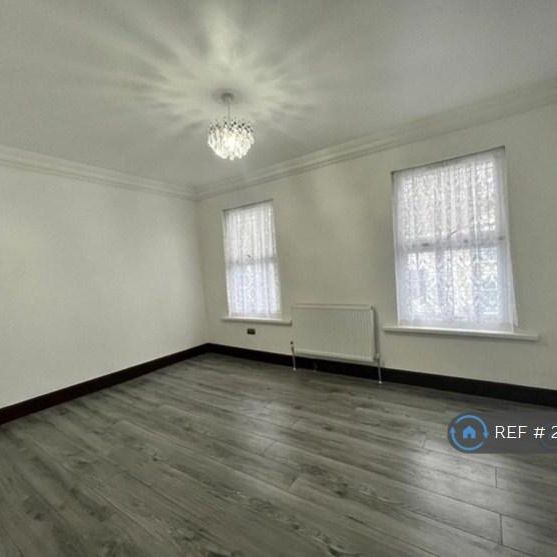 6 bedroom end of terrace house to rent - Photo 1