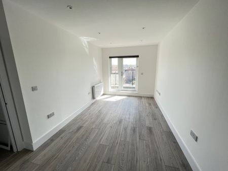 Modern 2-Bedroom, 2-Bathroom Student Apartment in Portswood, Southampton - Photo 4