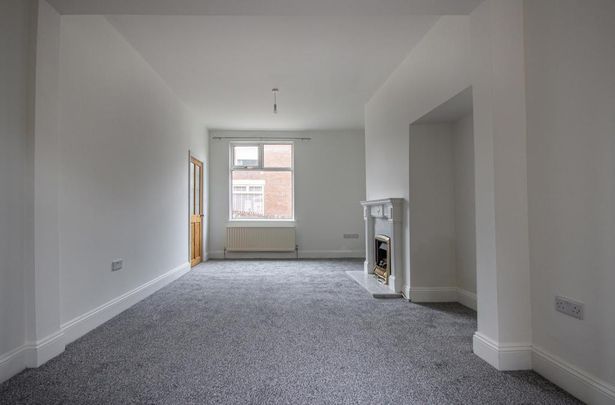 2 bedroom terraced house to rent - Photo 1