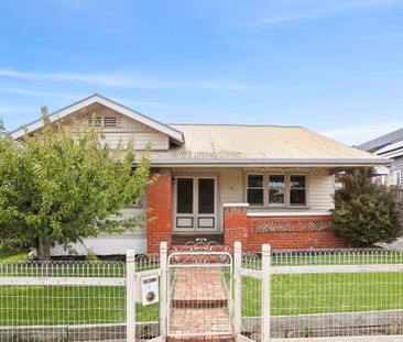 Refurbished Californian Bungalow - Versatile Floorplan - Photo 6