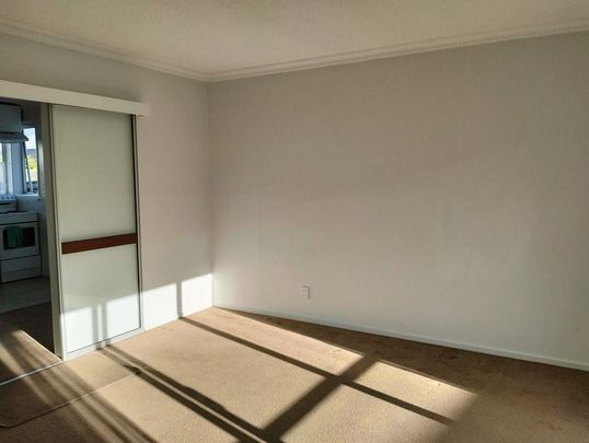 Sunny two bedroom unit with double glazed windows - Photo 1