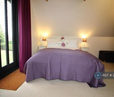 2 bedroom semi-detached house to rent - Photo 6