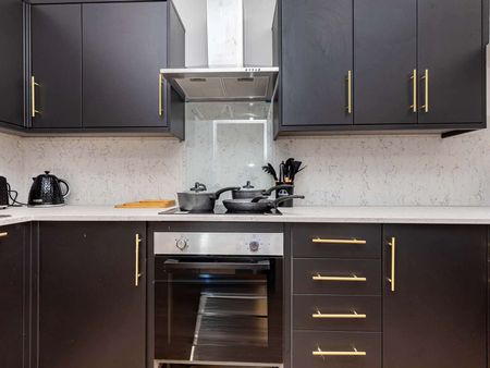 Luxury New Double En-Suite Rooms - Photo 2