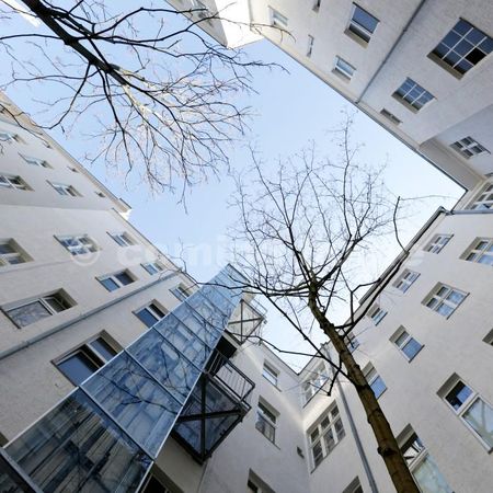 Berlin Living - Photo 3