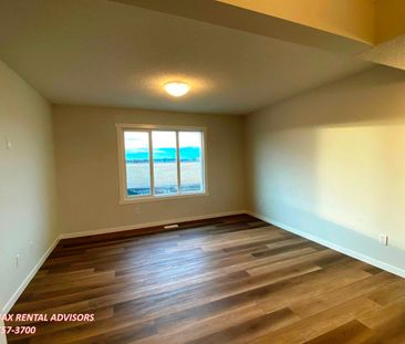 487 Desrochers Boulevard Southwest - Photo 2