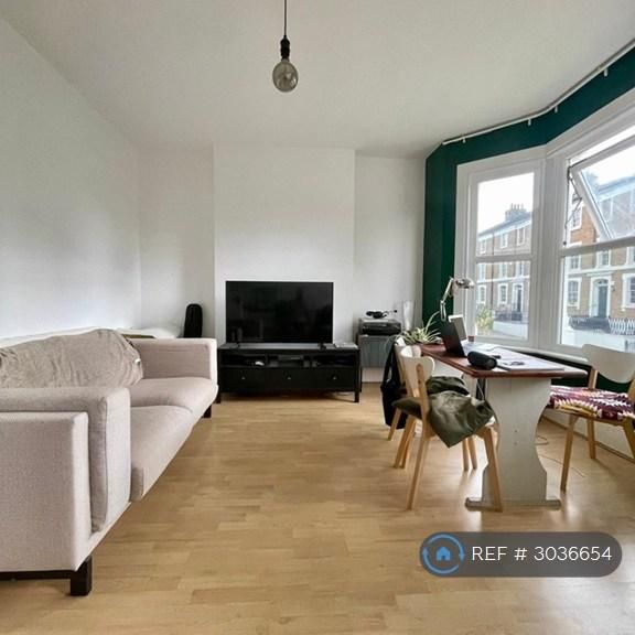 2 bedroom semi-detached house to rent - Photo 1