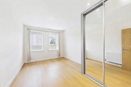 1 bedroom Flat in Heathland Court, Maidenhead - Photo 2
