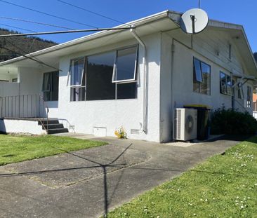 Sunny 2 Bedroom home - Photo 5