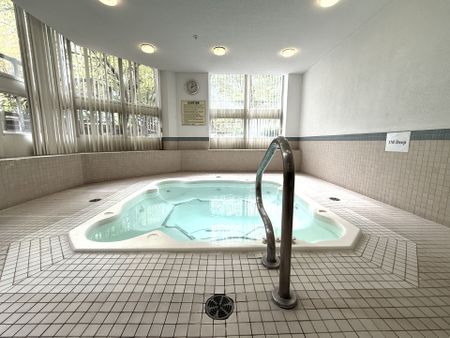 For Lease - 5 Kenneth Avenue Unit# 201, Toronto, Ontario - Photo 3