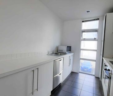 CBD Apartment - Photo 4