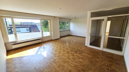 Luxurious 3.5-room apartment with balcony in quiet location Bottmingen - Foto 5