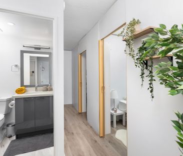 Flex Premium with Balcony - 201 Sherbourne - Photo 2
