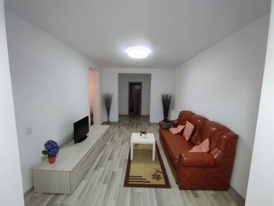 Apartament 3 camere, 67 mp, zona 1 Mai - Fotografie 1