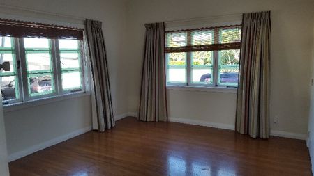 Property Management4b Northcote Rd, Takapuna - House for Rent - Photo 3