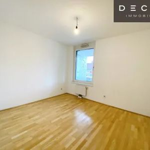 / AUSSENFLÄCHE / U-BAHN NÄHE / ZWEI ZIMMER / VERFÜGBAR AB SOFORT / GUTE AUFTEILUNG - Foto 3
