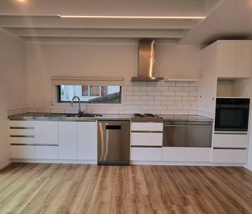 Beachside Bliss in Sought-After West End Ohope! - Photo 2