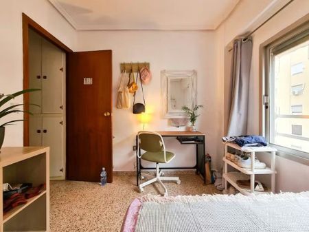 Carrer del Poeta Más i Ros, Valencia, Valencian Community 46022 - Photo 4