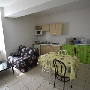 Location Appartement 3 pièces 46m² CHOLET 49300 - Photo 3