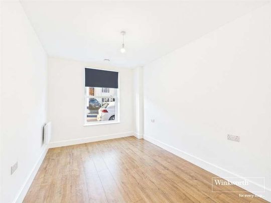 Southampton Street, Reading, Berkshire, RG1 - Photo 1
