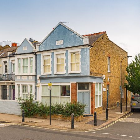 2 Bed Flat, Munster Road, SW6 - Photo 3