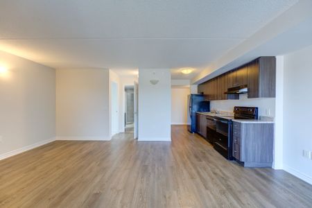 For Lease - 716 Main Street, Milton, Ontario - Photo 4