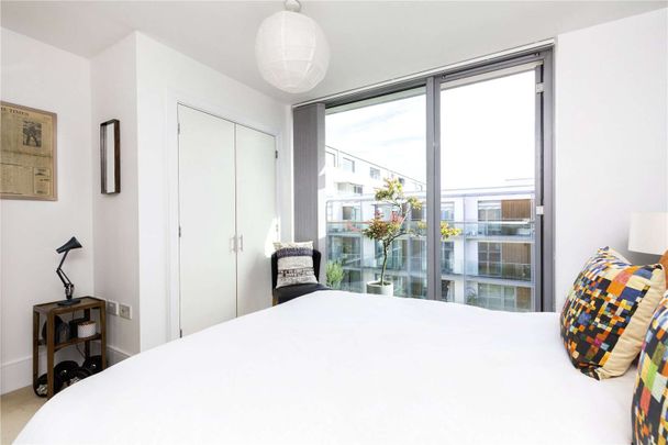 One bedroom apartment with a balcony in sought after Highbury Stadium Square. - Photo 1