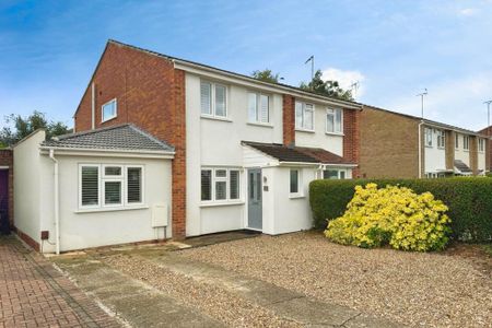 3 bedroom semi-detached house to rent - Photo 5