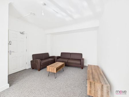 1 bedroom in a house share to rent - Photo 4