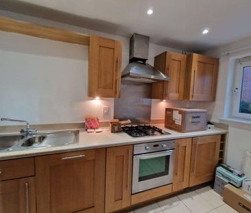 1 bedroom in a house share to rent - Photo 4