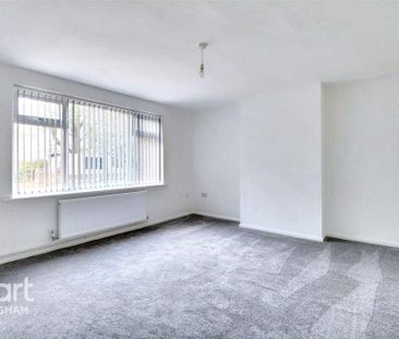 3 bedroom end of terrace house to rent - Photo 5