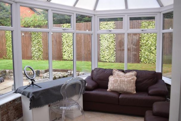 5 bedroom detached house to rent - Photo 1