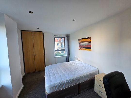 3 Bed Flat, Santorini, LS12 - Photo 1