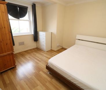 Room in a Shared Flat, Saunders Ness Road, E14 - Photo 3