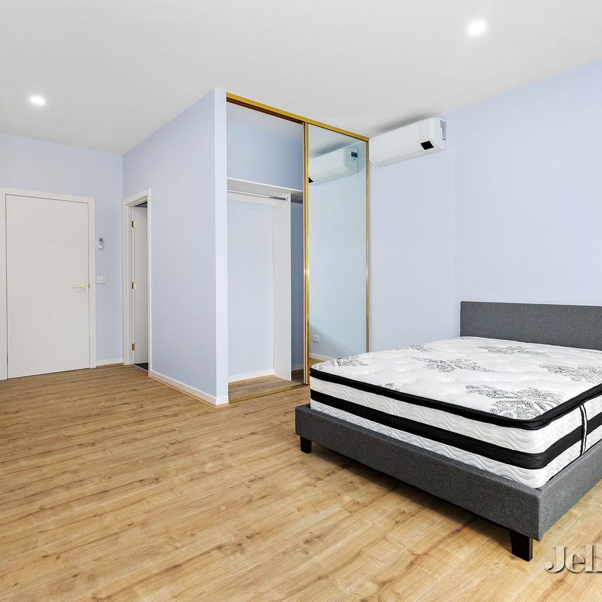 Room 5/9 Nyora Grove, Mount Helen - Photo 1