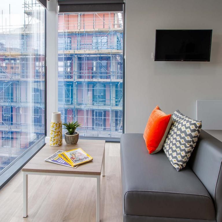 Studio to rent - Photo 1