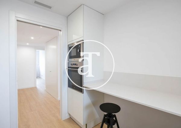 Apartment for rent with 2 bedrooms, studio and terrace in Badalona