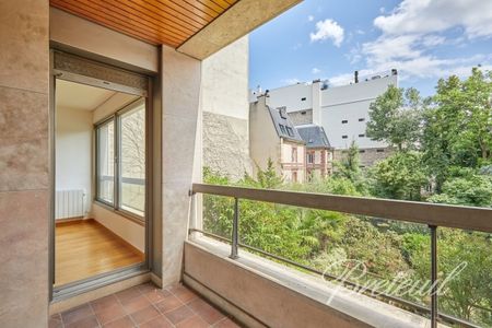 Appartement à louer à Paris 8Ème - Photo 5