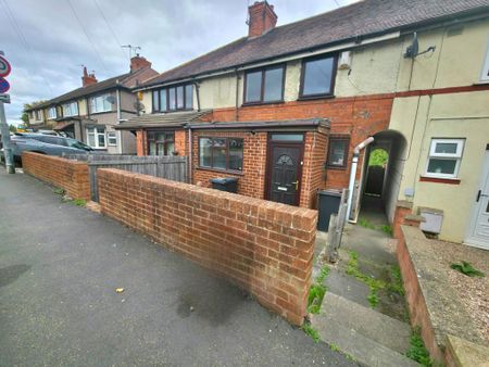 3 bedroom terraced house to rent - Photo 4