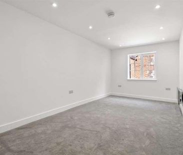 Tudor Court, Ferringham Lane, Ferring, Worthing, BN12 - Photo 3