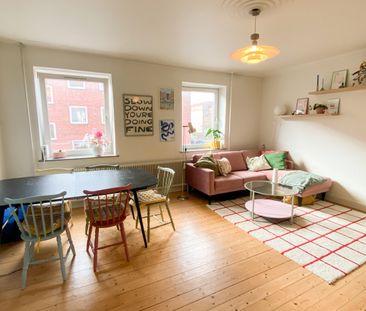 Lys og rummelig 2-værelses lejlighed på Himmerlandsgade - Photo 1