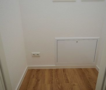 TOLLE SINGLEWOHNUNG - MIT AUFZUG, BALKON FUSSBODENHEIZUNG UND EINBA... - Photo 4