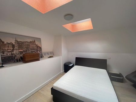 Te huur: Appartement Oudezijds Voorburgwal in Amsterdam - Photo 2